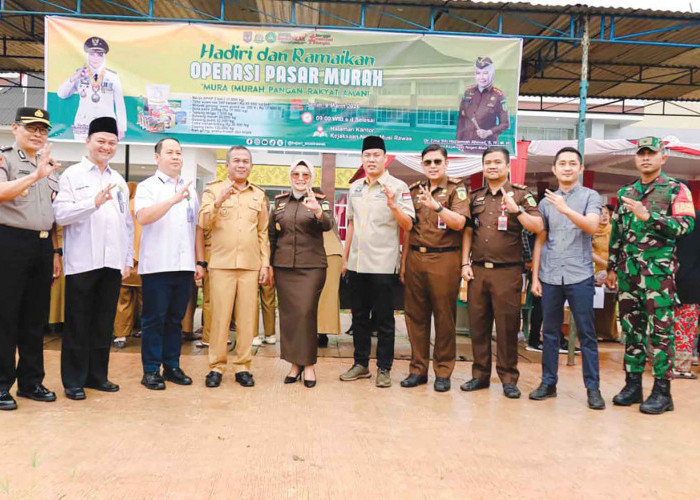 Bukti Kepedulian Sosial Pemkab Mura & Kejari Mura, Warga Serbu Pasar Murah MURA “Murah Pangan Rakyat Aman”  