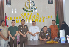 Abu Nawas Plt Kejari Musi Rawas Peduli Terhadap Kesulitan Masyarakat