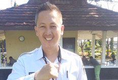 Kekurangan Tenaga Petugas Kebersihan DLH Kota Lubuk Linggau Tidak Libur Saat Hari Raya Idul Fitri