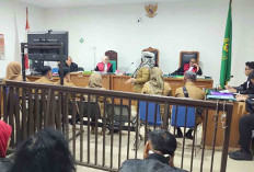 Pasal Berkas Sertifikasi, Guru PNS Dianiaya