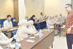 Trainer Cambridge University Berbagi Ilmu dengan Guru SIT Mutiara Cendekia Lubuk Linggau