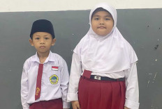 Aishwa dan Kaio Siswa SD Al Furqon Juara Peragaan Sholat FASI XII Tingkat Kota Lubuk Linggau