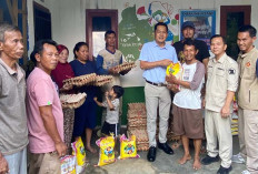 Ketua DPC Gerindra Lubuklinggau Hendri Juniansyah Bantu Korban Banjir   