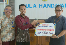 3 Ketua Prodi Dapat Reward dari Rektor Universitas PGRI Silampari