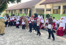 Mengenang Jasa Pahlawan, SDN 15 Lubuk Linggau Berpartisipasi Meriahkan HUT RI ke-79 dengan Antusias