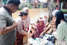 Dinkes Muratara Berikan Pelayanan Kesehatan Jemput Bola untuk Korban Banjir