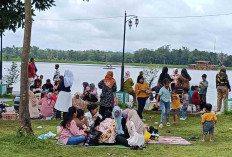 Ribuan Wisatawan Padati Objek Wisata Danau Aur Musi Rawas