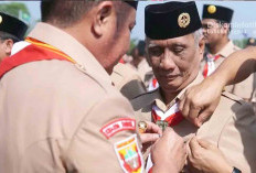 Wakil Wali Kota Lubuk Linggau Terima Penghargaan Pancawarsa III Pada Apel Besar Hari Pramuka ke-64