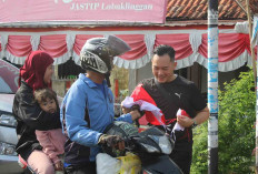 Ratusan Pengendara Berkumpul di Depan Kantor Kejaksaan Negeri Lubuk Linggau, Temui Jaksa Ambil Bendera 