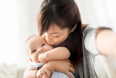 Dilaporkan Ada 6 Bahaya Cium Bayi, Nomor 5 Tidak Disangka 