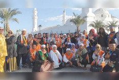 Jamaah Umroh Muratara Ziarah ke Masjid Quba, Kebun Kurma, Jabal Uhud