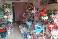 Toko Buket Bunga Ams. Flowers Tetap Ramai di Tengah Persaingan