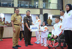 Pemprov Sumsel Serahkan Bonus Rp 22,15 Miliar untuk Atlet Peparnas yang Berprestasi