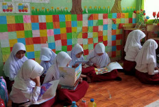 SDN 2 Muara Beliti Tingkatkan Literasi dengan Kegiatan Rutin Membaca 