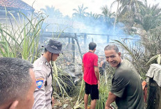 Ditinggal Pergi Satu Rumah beserta Warung Ludes Terbakar