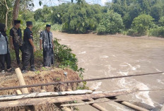 Pj Bupati Tinjau Jembatan Gantung Kampung Gaung yang Ambrol 