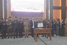DPRD Kota Lubuk Linggau Laksanakan Rapat Paripurna, Pengesahan 6 Raperda dan Mendengarkan LPKJ Wali Kota  