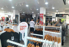 Gaya Kekinian, Koleksi Selalu Baru, Pengunjung Tetap Ramai Usai Lebaran