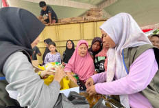 Tekan Angka Kemiskinan, Warga Hemat Hingga Rp20 Ribu per Paket Bantuan Pangan
