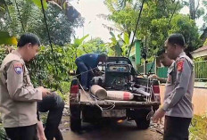 Pastikan Masyarakat Aman saat Melintas, Satbinmas Polres Lubuk Linggau Cek Jembatan Penghubung 2 Kelurahan