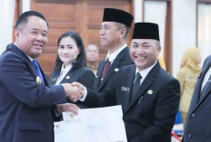 Gubernur Herman Deru Tunjuk Dr Apriyadi Jadi Asisten 1 Pemprov Sumsel
