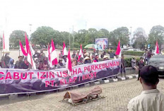 Warga Tuntut Pencabutan Izin Usaha Perusahaan Sawit Besar