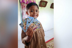 Tradisi 'Ampau' Lebaran Tetap Lestari Anak-Anak Antusias Dapat THR