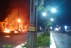 Warung Pecel Lele Milik Ketua MUI Muratara Ludes Terbakar