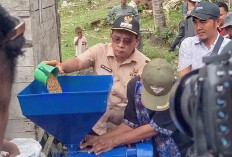 Mesin Penggilingan Padi Portable Bantu Petani Muratara Tekan Biaya Produksi