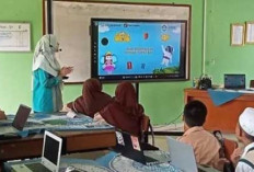 161 SD dan SMP di Muratara Sudah Dapat Bantuan Interactive Flat Panel
