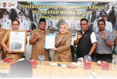 Pemdes Durian Remuk Terima Bantuan CSR Satu Unit Travo 50 KVA