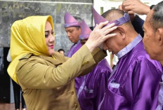 Bupati Hj Ratna Machmud Lantik 1.009 Penasehat Adat dan Lembaga Adat Desa Kelurahan di Musi Rawas