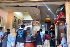 Harga Emas Bertahan Rp2,2 Juta, Aktivitas Pembeli Tetap Ramai Setiap Hari