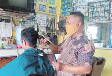 Pangkas Rambut Tradisional Tetap Eksis di Era Modern