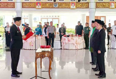 Kepala DPMD dan Kasat Pol PP Dilantik, Bupati Muaraenim : Kalau Mau Dipromosikan, Harus Bisa Peringkat Satu