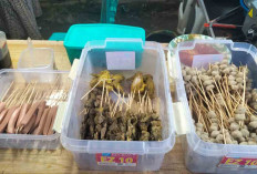 Bakar-Bakaran Murah Jadi Tempat Nongkrong Anak Muda