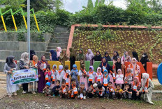 Tanamkan Kepedulian saat Ramadhan, PAUD Uswatun Hasanah Lubuk Linggau Berbagi Takjil