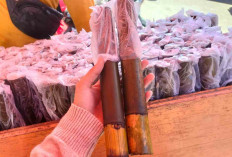 Lemang Bambu Mini Ramai Diburu Warga Saat Puasa Arafah