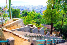 Menyusuri Situs Sejarah Seratus Tangga, Temukan Hamparan Laut dari Kawasan Puncak  