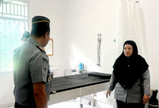 Pastikan Layanan Kesehatan Baik, Kalapas Narkotika Kelas IIA Muara Beliti Kontrol Klinik Lapas