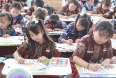 Anak TK dan SD Antusias Lomba Mewarnai Tema Kain Gambo