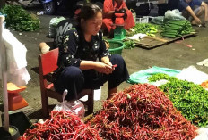 Harga Cabe Masih Tinggi, Pedagang Pasar Pagi Tetap Ramai