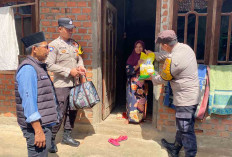 Peringati HUT Bhayangkara ke-80 Polsek Muara Lakitan Bagikan 50 Paket Sembako