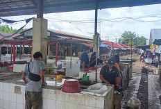 Harga Kebutuhan Pokok di Pasar B Srikaton Masih Tinggi di 10 Hari Puasa