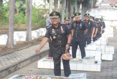 Kalapas Lubuklinggau Tabur Bunga di Taman Makam Pahlawan 