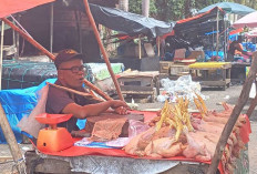 Harga Ayam di Pasar Inpres Lubuk Linggau Masih Fluktuatif, Pedagang Raup Untung di Lebaran Keempat