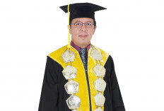 Guru Besar UNSRI Ambil Formulir Seleksi Rektor UNMURA Periode 2025-2029