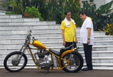 Mantan Presiden Republik Indonesia ke-7, Mengoleksi Motor Berkonsep Chopper  