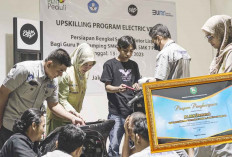 Program Electric Vehicle, PLN UID S2JB Raih Penghargaan Dari Disdik Sumsel