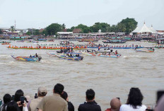 Melihat Antusiasnya Warga Melestarikan Tradisi Khas Kota Palembang, Festival Perahu Bidar 2025